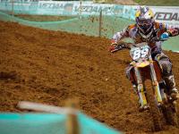 开云体育入口-铁血碰撞与纪录之夜，当马德里竞技的盾，遇上德国的矛，法比尼奥书写中场新篇