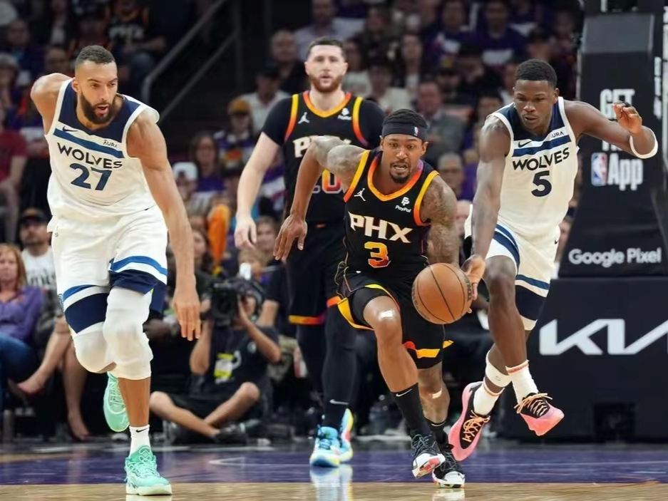 太阳队连胜七场,夺得西部联盟榜首位置 太阳队连胜七场,夺得西部联盟榜首位置