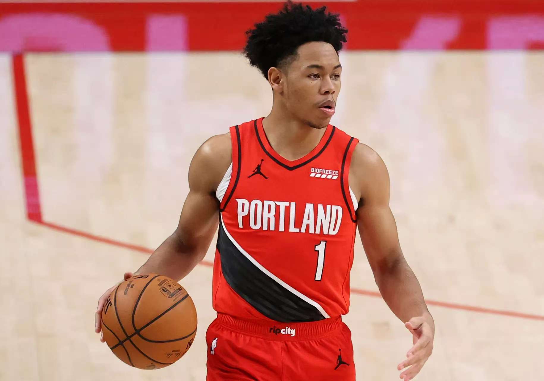 开拓者老将时隔多年再战全明星,球迷感动落泪的简单介绍 开拓者老将时隔多年再战全明星,球迷感动落泪的简单介绍