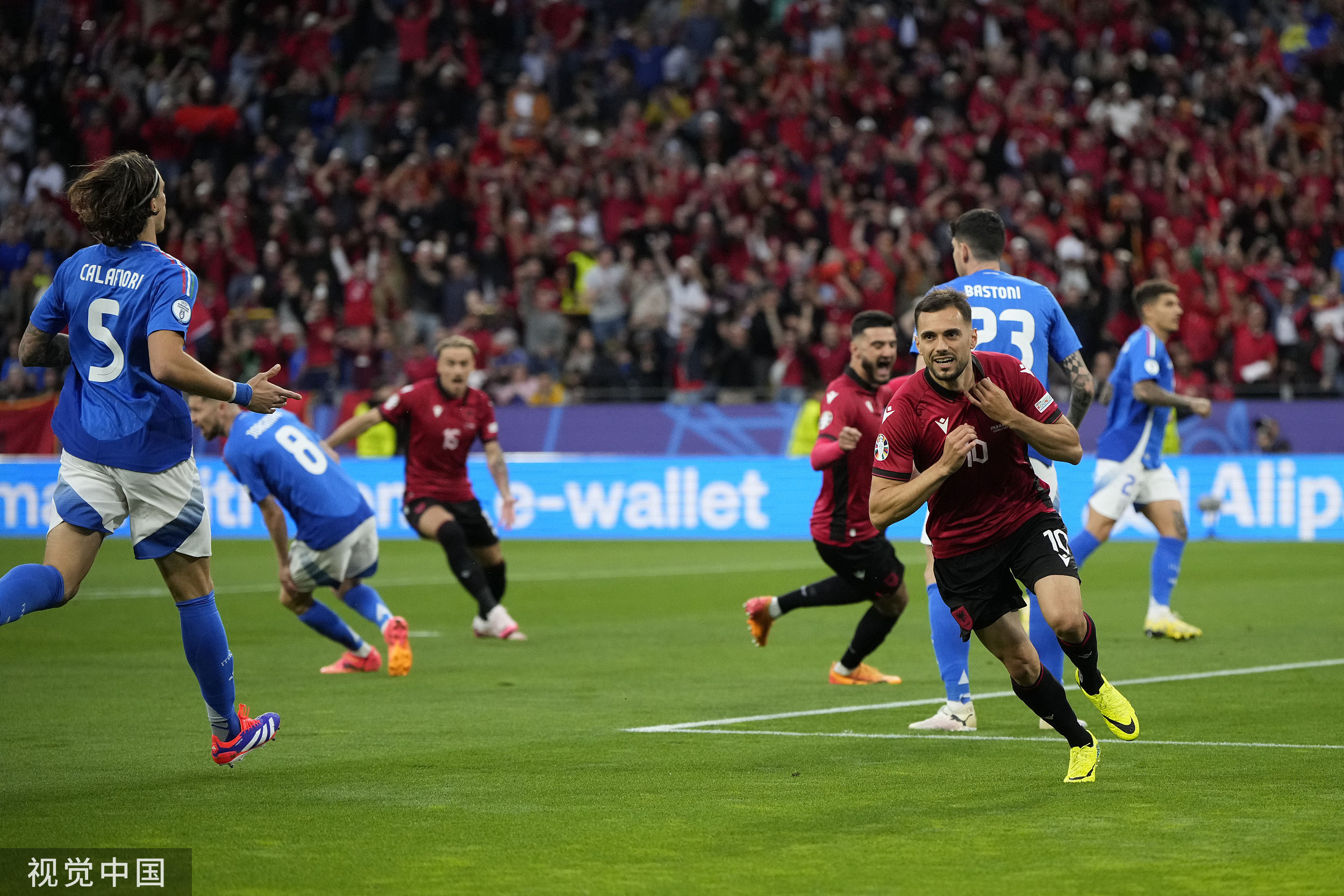 意大利被狂虐,阿尔巴尼亚国家队-惊险晋级的简单介绍 意大利被狂虐,阿尔巴尼亚国家队-惊险晋级的简单介绍