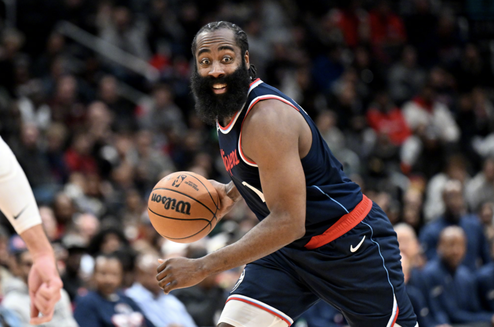 火箭大胜马刺,哈登季后赛气息渐浓 火箭大胜马刺,哈登季后赛气息渐浓