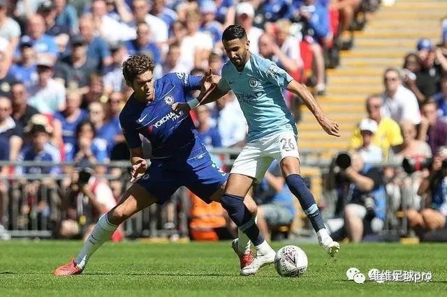 包含精彩足球对抗赛,球员技艺展现完美的词条 包含精彩足球对抗赛,球员技艺展现完美的词条