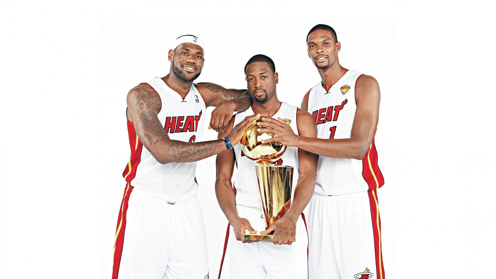 欧冠淘汰赛焦点战启示录，当奇才强行终结湖人，篮球与足球的终极对决哲学